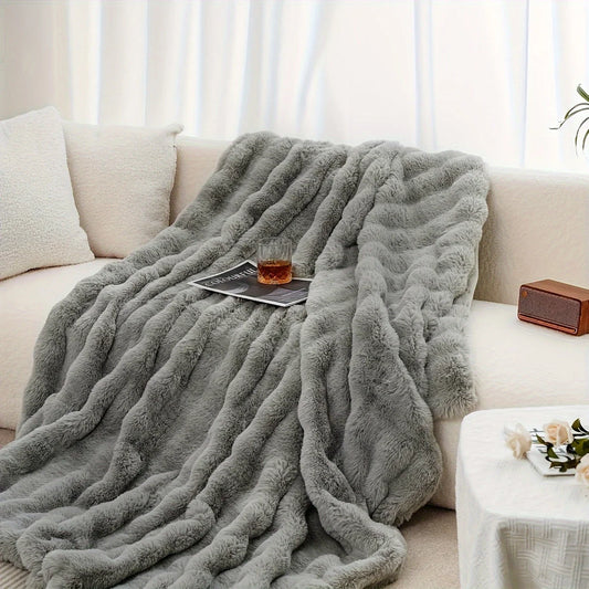 Luxury Faux Rabbit Fur Blanket – Ultra-Soft Cozy Flannel Throw for Bed & Sofa